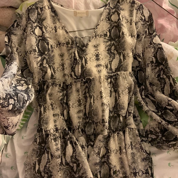 Altar'd State Tops - altard state long sleeve flowy shirt